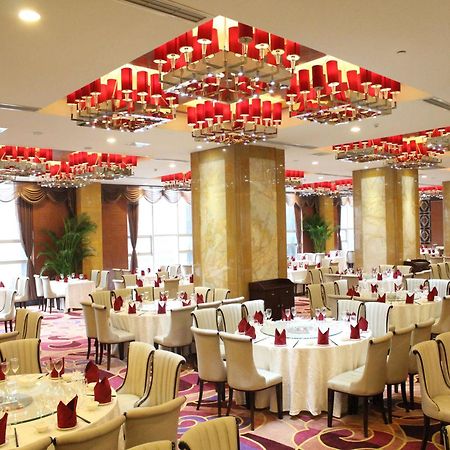מלון Ramada Chengdu North מראה חיצוני תמונה
