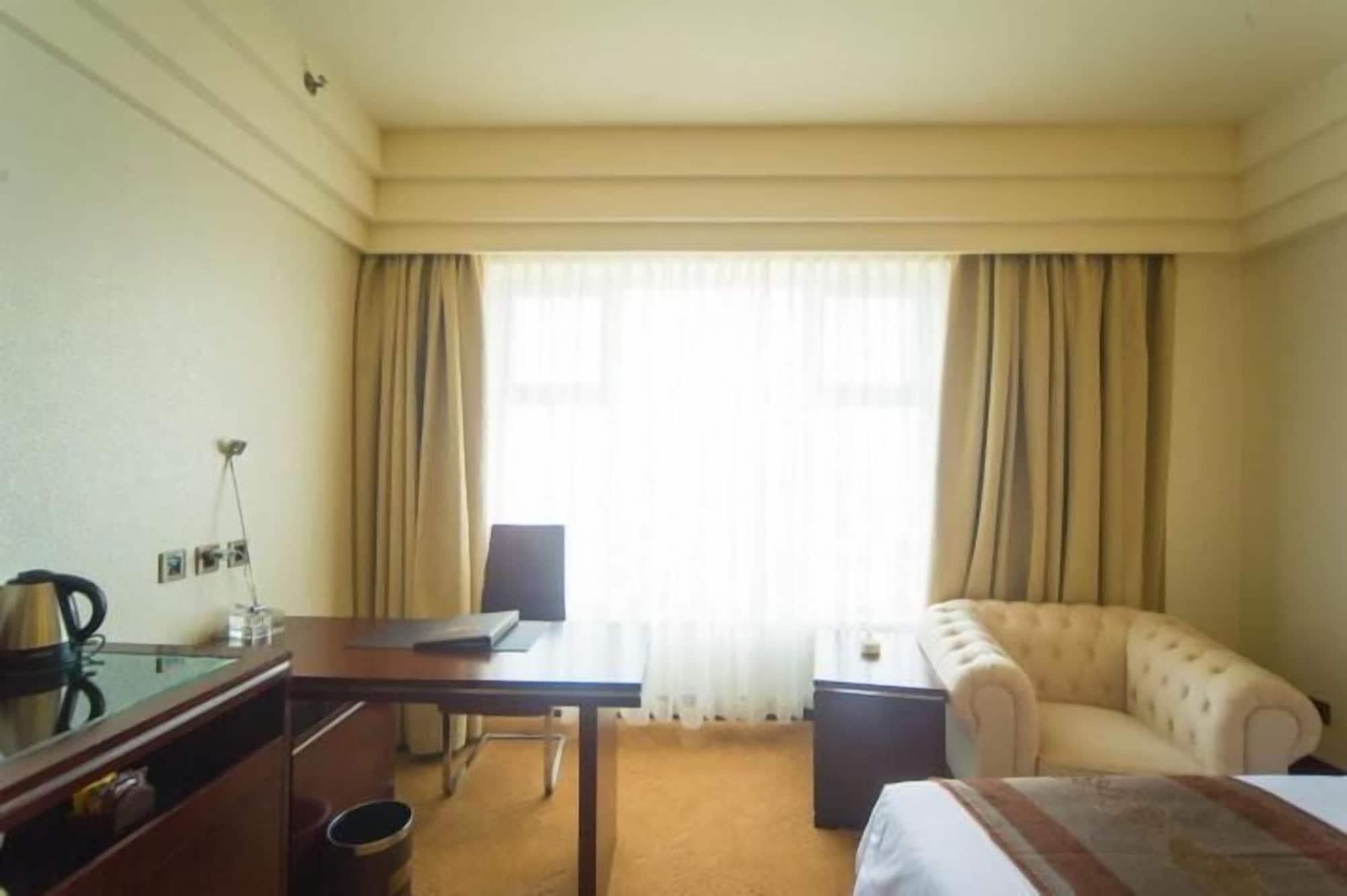 מלון Ramada Chengdu North מראה חיצוני תמונה