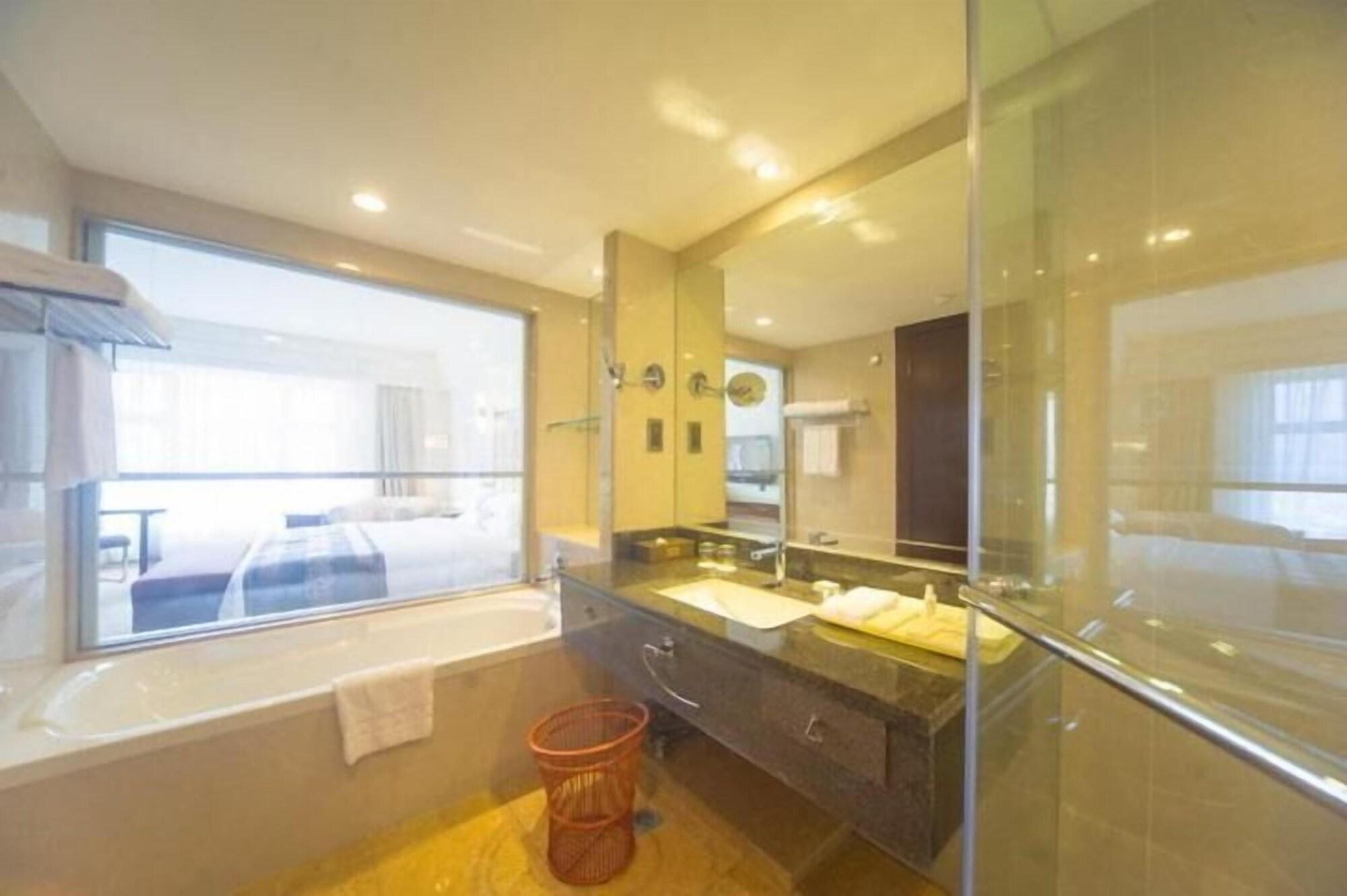 מלון Ramada Chengdu North מראה חיצוני תמונה
