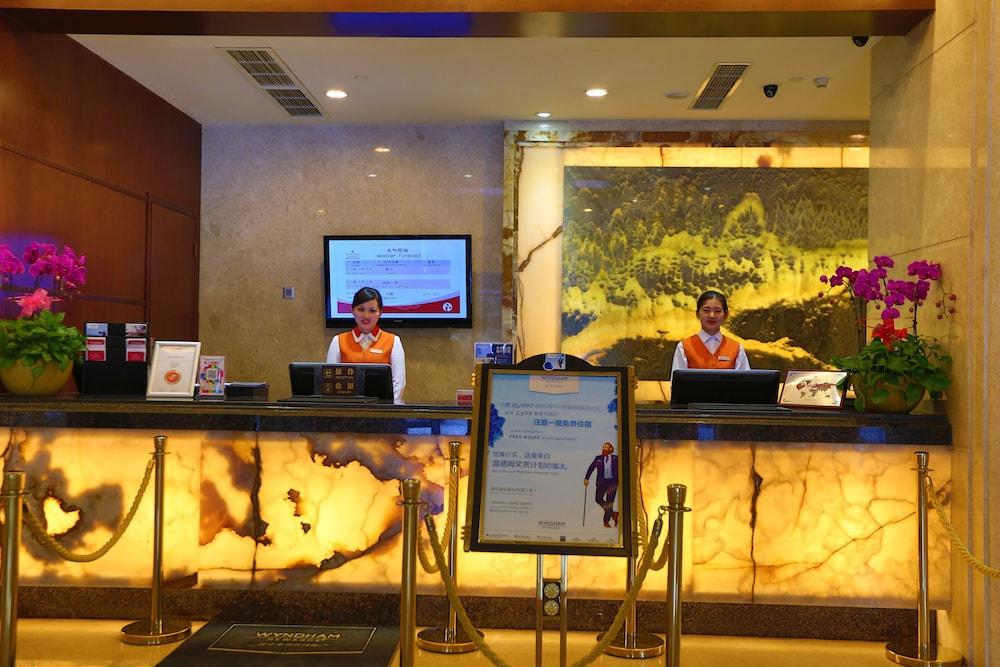 מלון Ramada Chengdu North מראה חיצוני תמונה