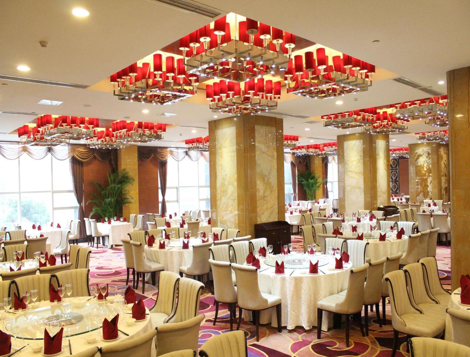 מלון Ramada Chengdu North מראה חיצוני תמונה