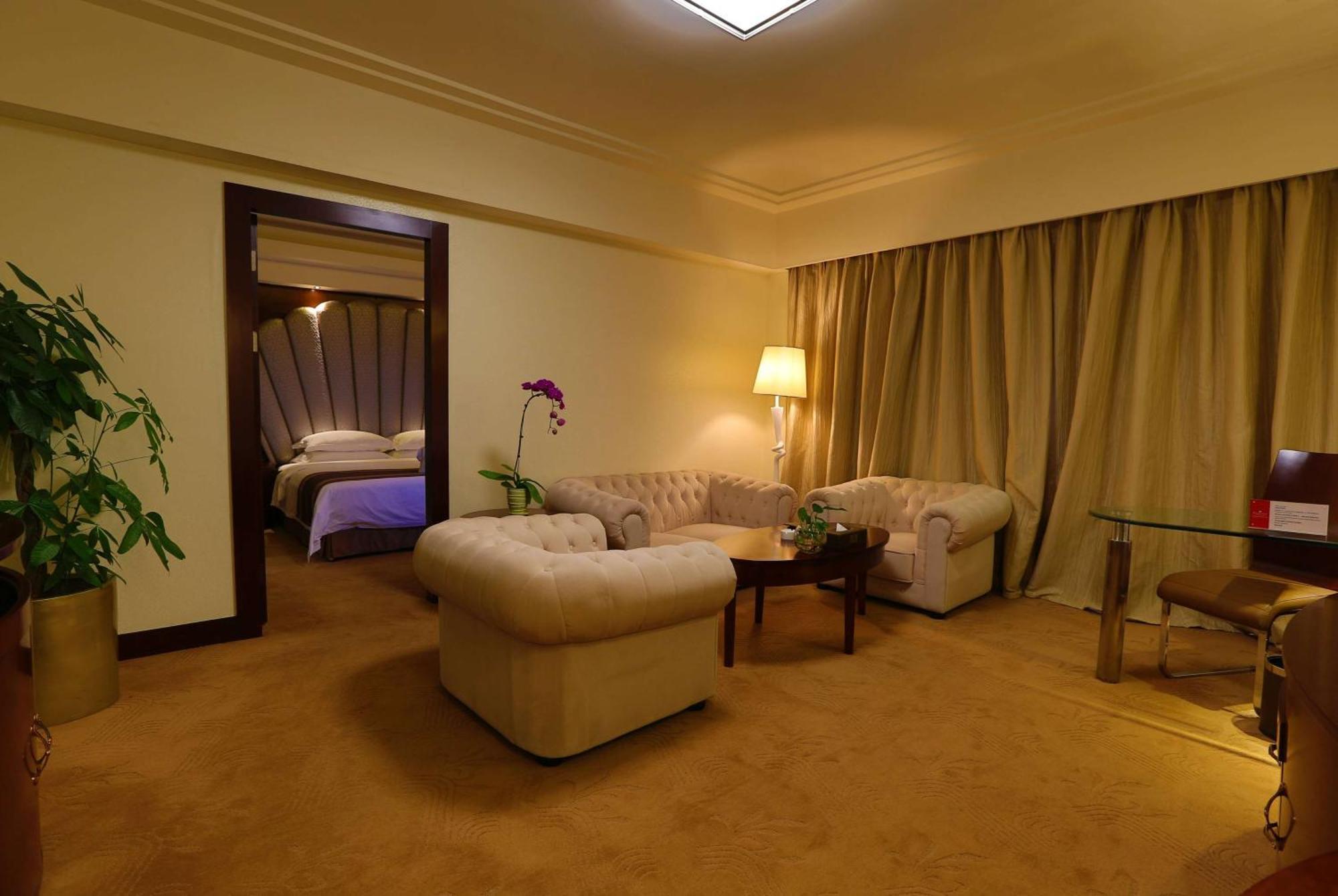 מלון Ramada Chengdu North מראה חיצוני תמונה