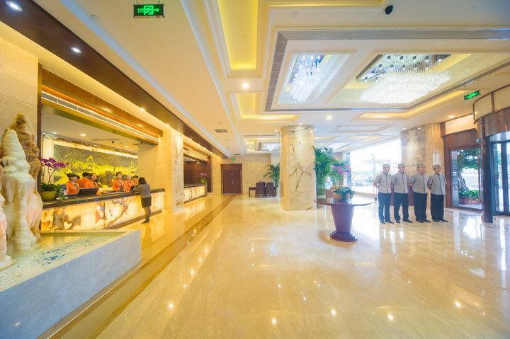 מלון Ramada Chengdu North מראה חיצוני תמונה